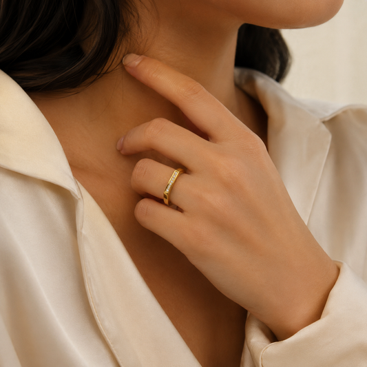 Auréa Crystal Ring – 18K Gold Plated Stainless Steel