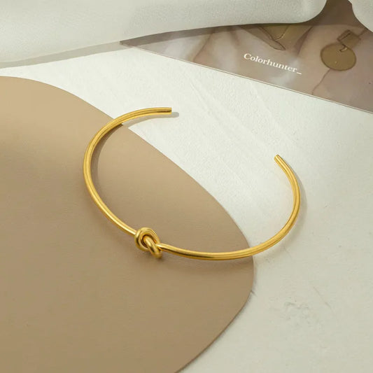 Infinity Knot Gold Bangle